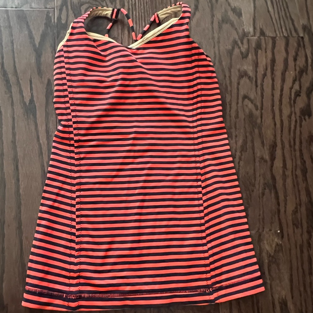 🦄 Lululemon: Orange and Black Stripes - like new